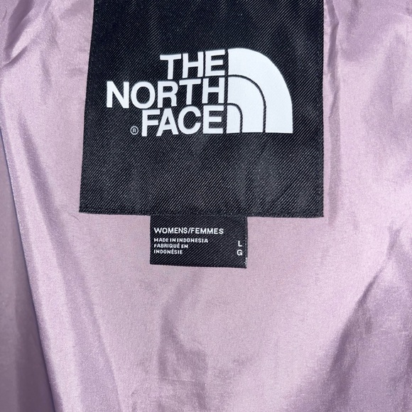 North face down coat. Beautiful lavender color. Perfect condition. - Picture 4 of 4